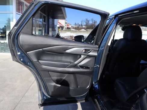 Used 2021 MAZDA CX-9 Touring image 17