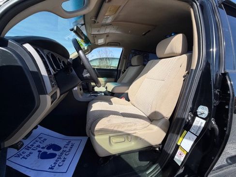 Used 2012 Toyota Tundra 4x4 CrewMax w/ SR5 Pkg image 12