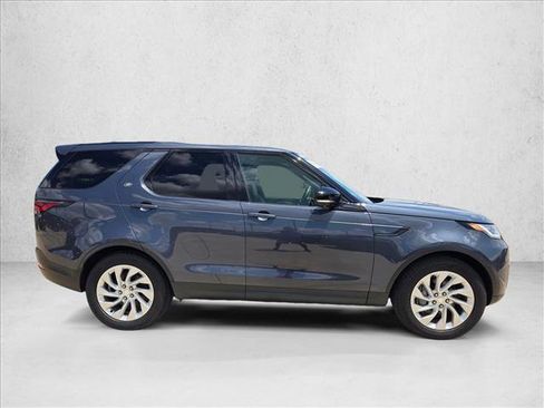 Certified 2025 Land Rover Discovery S AWD/4WD image 4