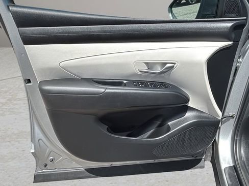 Used 2025 Hyundai Tucson SEL FWD image 16