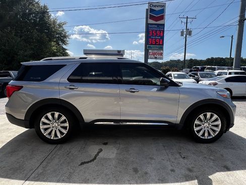 Used 2020 Ford Explorer Limited RWD image 7