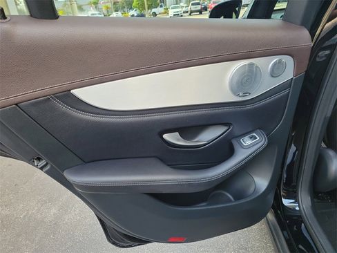 Used 2018 Mercedes-Benz GLC 43 AMG 4MATIC image 16