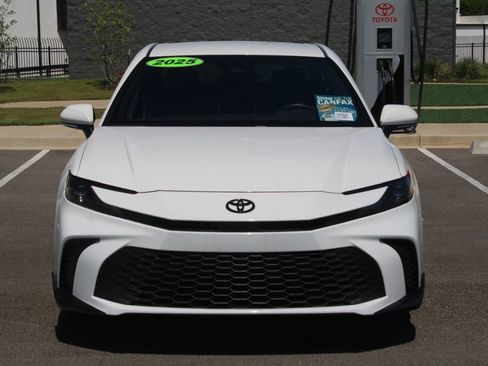 Used 2025 Toyota Camry SE FWD image 24