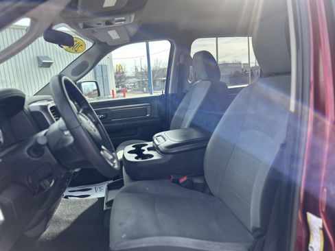 Used 2021 RAM 1500 Classic SLT image 8