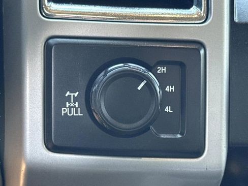 Used 2017 Ford F250 Lariat w/ Lariat Value Package AWD/4WD image 36
