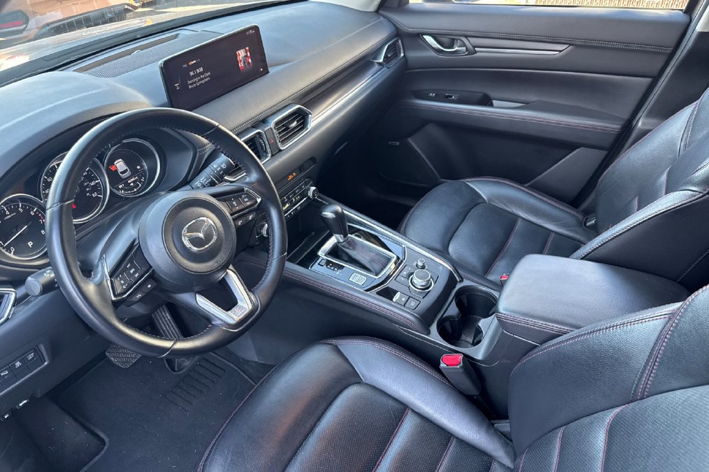 Used 2025 MAZDA CX-5 Carbon Edition AWD/4WD image 4