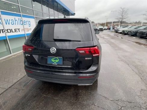 Used 2019 Volkswagen Tiguan SE w/ Panoramic Sunroof Package image 7