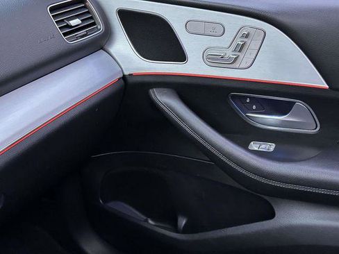 Used 2024 Mercedes-Benz GLE 450e 4MATIC image 30