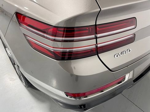 Used 2021 Genesis GV80 2.5T w/ Prestige Package 04 AWD/4WD image 14