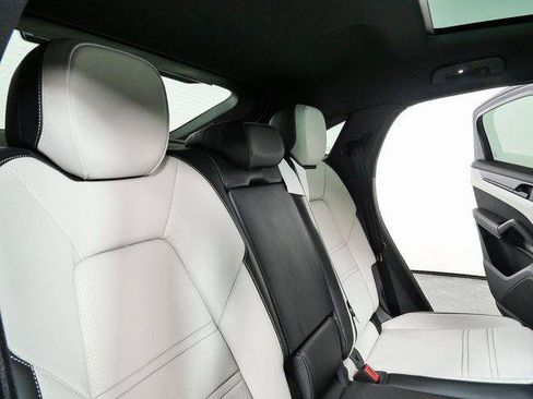 New 2026 Porsche Cayenne Coupe AWD/4WD image 24