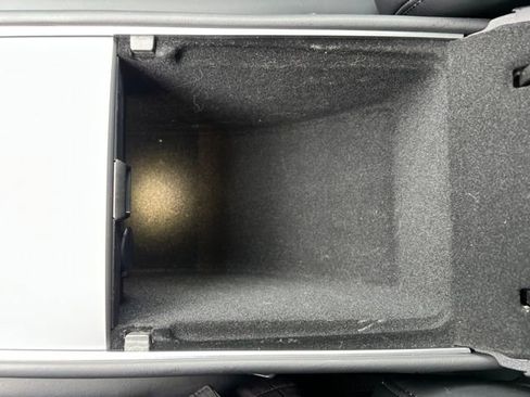 Used 2023 Tesla Model Y Long Range image 26