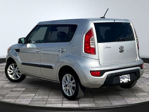 Used 2013 Kia Soul + FWD image 5