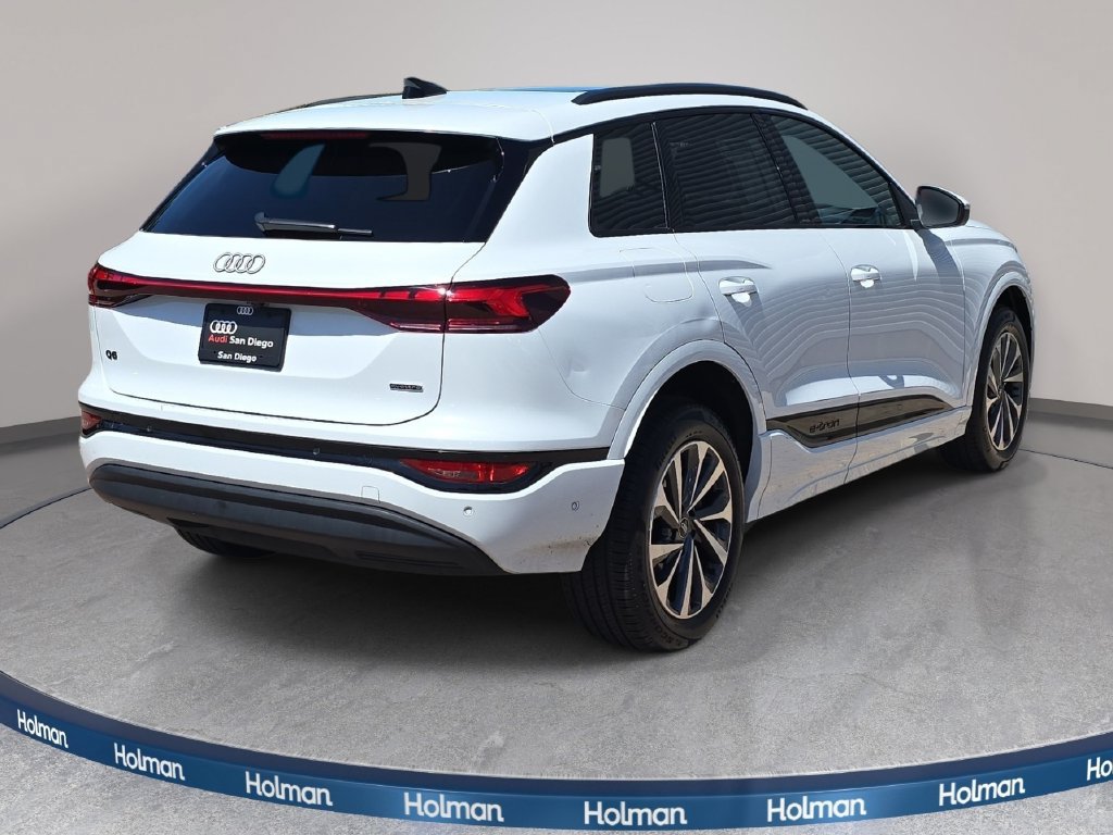 Used 2025 Audi Q6 e-tron Premium Plus w/ Premium Plus AWD/4WD image 6