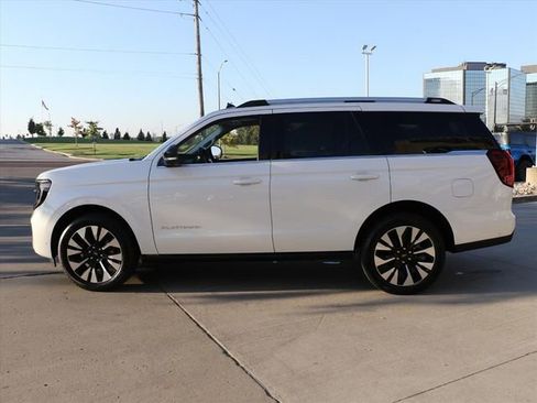 New 2025 Ford Expedition Platinum w/ Platinum Ultimate Package image 3