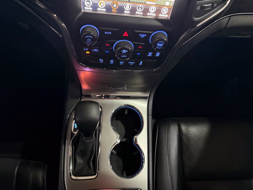 Used 2018 Jeep Grand Cherokee Overland AWD/4WD image 21