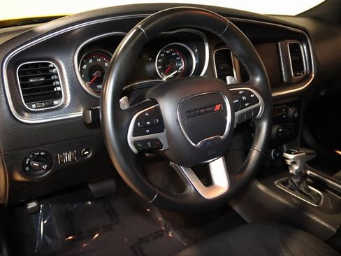 Used 2017 Dodge Charger R/T w/ Beats Audio Group image 29