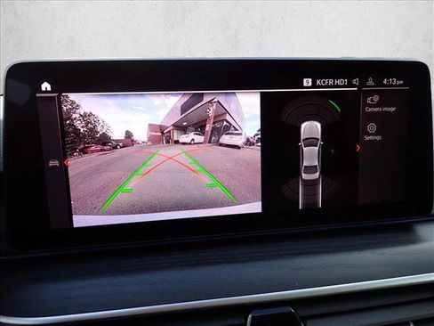 Used 2022 BMW 530e xDrive w/ Premium Package image 22