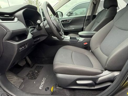 Certified 2025 Toyota RAV4 LE image 10