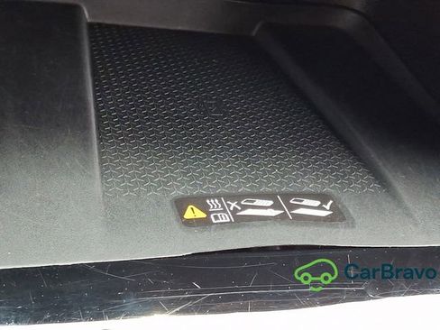 Certified 2025 Chevrolet Traverse LT AWD/4WD image 29