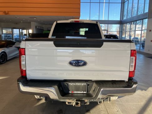 Used 2017 Ford F250 XLT image 6