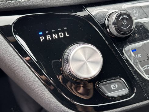 New 2026 Chrysler Pacifica Select FWD image 20