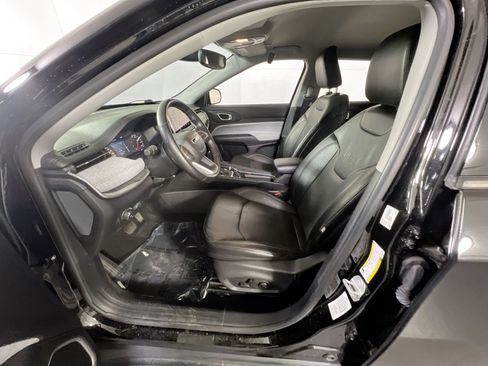 Used 2022 Jeep Compass Latitude AWD/4WD image 19