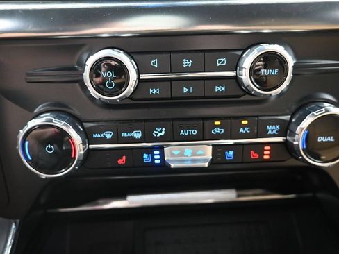 Used 2023 Ford F150 Lariat w/ Equipment Group 502A High AWD/4WD image 23