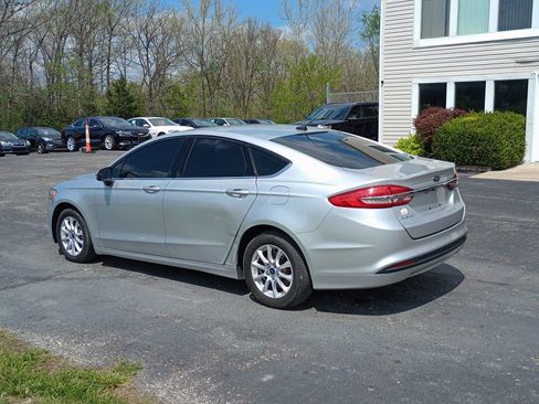 Used 2017 Ford Fusion S image 3