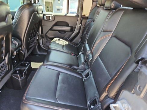 Used 2021 Jeep Gladiator Mojave AWD/4WD image 11