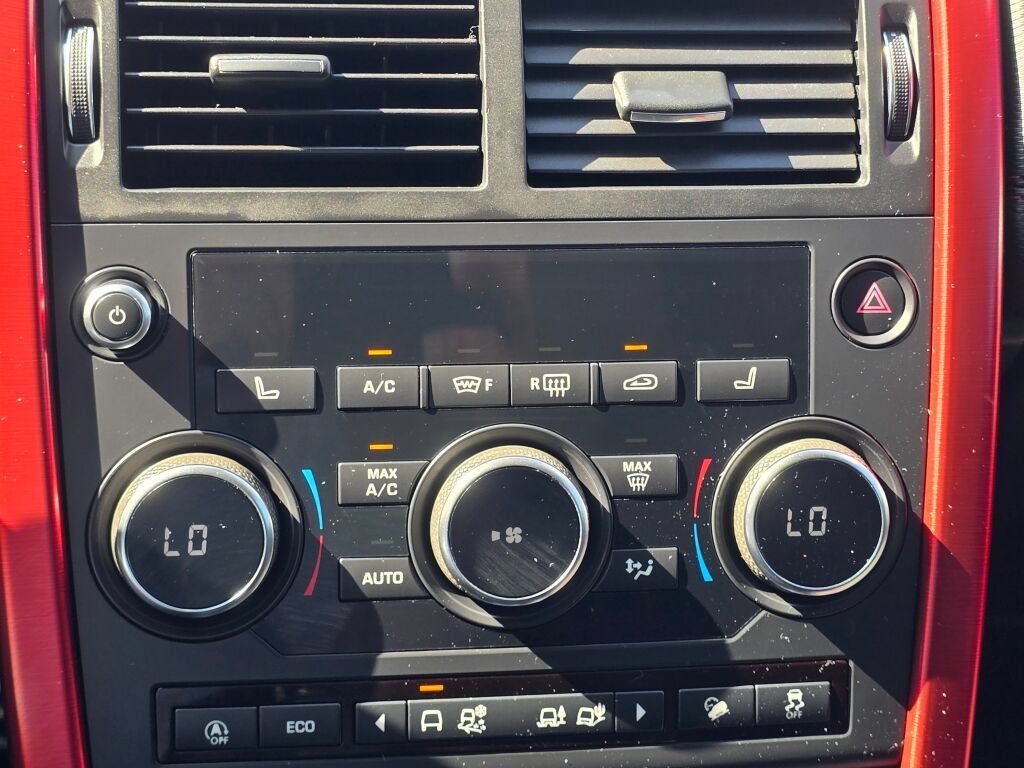 Used 2019 Land Rover Discovery Sport HSE AWD/4WD image 30