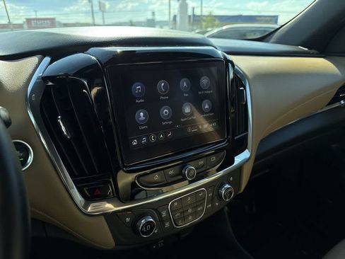 Used 2023 Chevrolet Traverse Premier AWD/4WD image 18