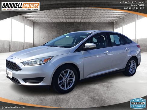 Used 2015 Ford Focus SE image 1