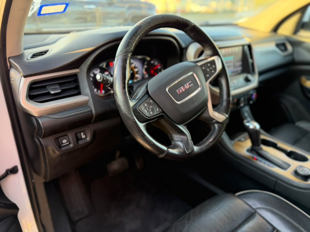 Used 2017 GMC Acadia Denali AWD/4WD image 15