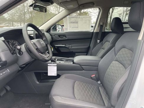 New 2026 Nissan Pathfinder SV image 11