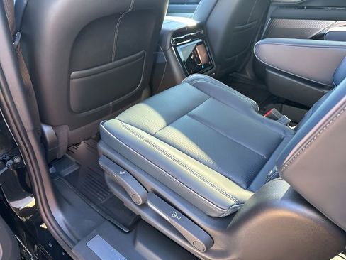 New 2026 Cadillac Escalade IQ Luxury 2 w/ LPO, Floor Liner Package AWD/4WD image 20