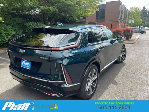 Used 2024 Cadillac Lyriq Luxury AWD/4WD image 10