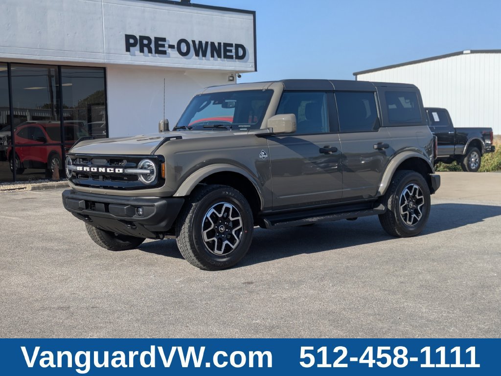 Used 2026 Ford Bronco Outer Banks AWD/4WD image 3