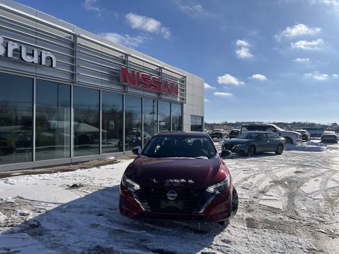 Certified 2024 Nissan Sentra SR w/ SR Premium Package image 16