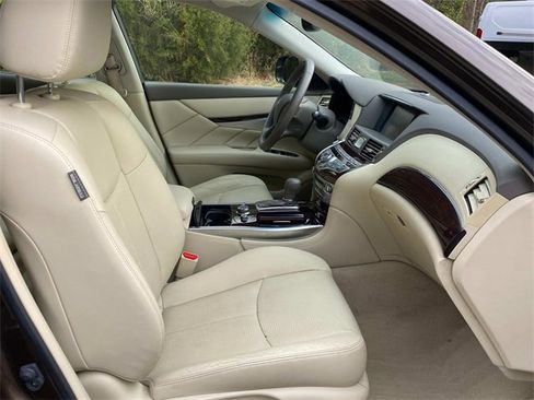 Used 2015 INFINITI Q70 3.7 image 36