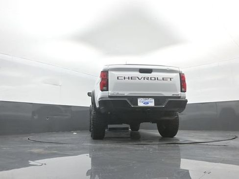 Used 2024 Chevrolet Colorado ZR2 w/ Safety Package AWD/4WD image 35