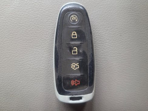 Used 2013 Ford C-MAX Energi SEL image 32