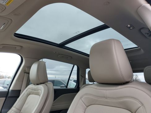 Used 2024 Lincoln Aviator Reserve w/ Equipment Group 201A image 11