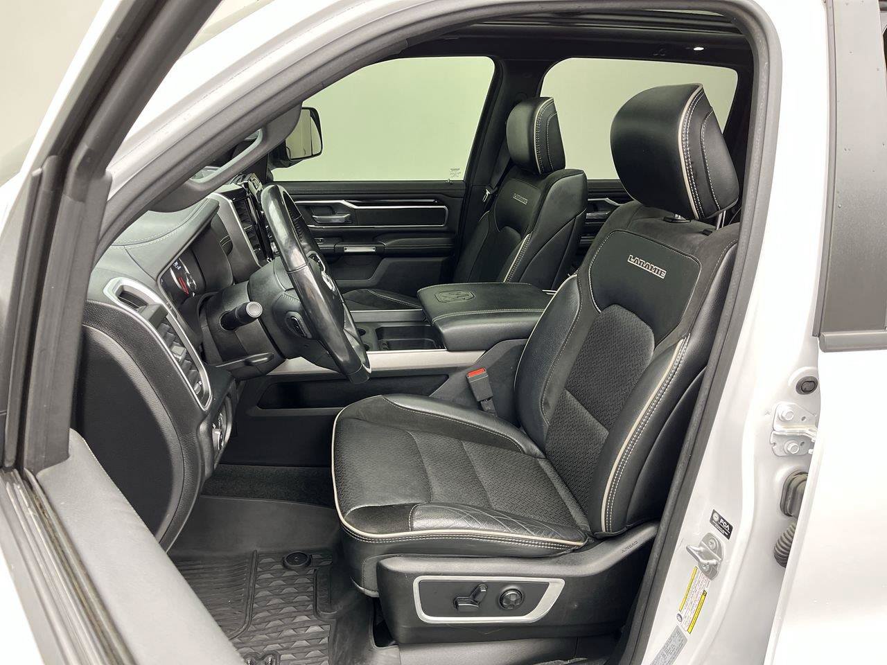 Used 2021 RAM 1500 Laramie AWD/4WD image 12