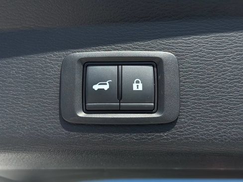 Used 2025 Mitsubishi Outlander SE FWD image 18
