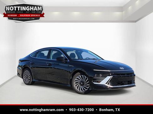 Used 2025 Hyundai Sonata SEL FWD image 1