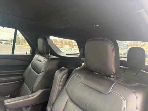 Used 2022 Ford Explorer ST w/ Equipment Group 401A image 17