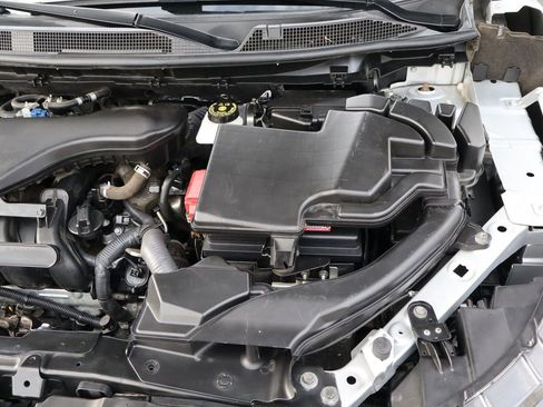 Used 2018 Nissan Rogue Sport S image 40