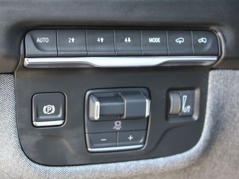 Used 2025 Cadillac Escalade Sport Platinum AWD/4WD image 14