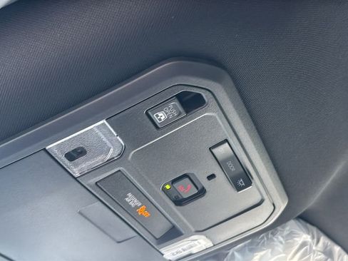 New 2026 Toyota Tundra Limited AWD/4WD image 25