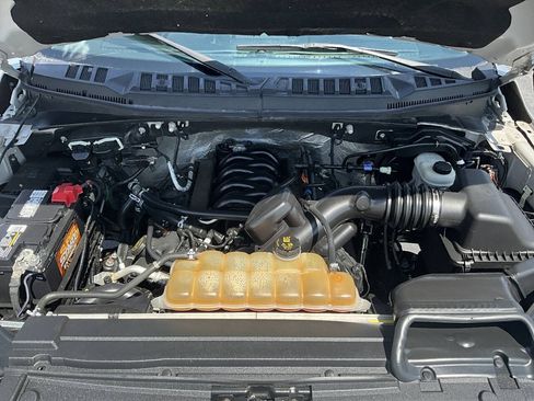 Used 2016 Ford F150 XLT w/ Equipment Group 302A Luxury AWD/4WD image 17